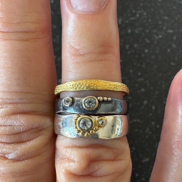 Gold plated, silver and oxidized silver Sundance rings - Picture 2 of 3